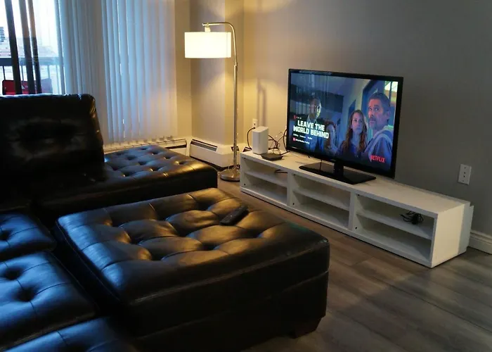 Elegant 2-Bedroom Corporate Housing In Downtown Calgary For Prime Stays